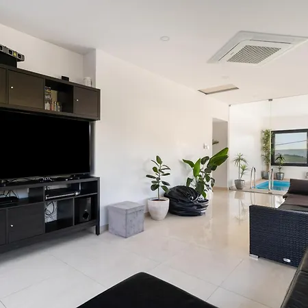 Muscat House * Favaios